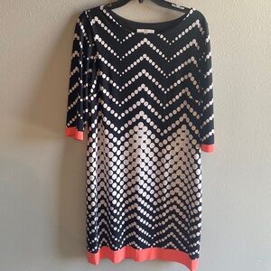 Fun dress. Very comfortable. Great for business or that special event.